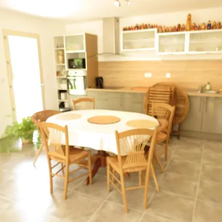 Holiday home La Rousse