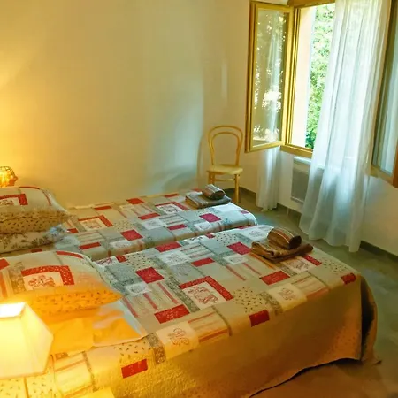Holiday home La Rousse